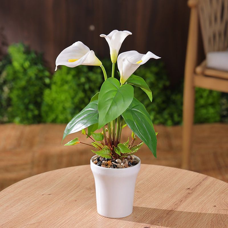 Planta Artificial de Cartuchos Blancos con Maceta Decorativa