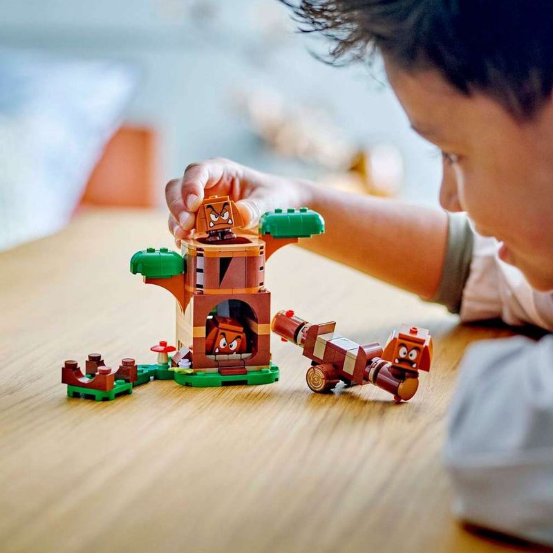 LEGO Super Mario Zona de Juego de los Goombas 71433
