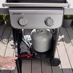 Churrasquera a Gas de 2 Quemadores SPIRIT E-210