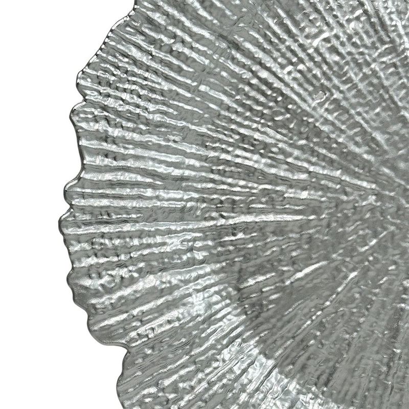 Plato Base de 33 cm con Diseño Decorativo Texturizado Color Plateado