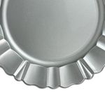 Plato Base de 33 cm con Diseño Ondulado Color Plateado