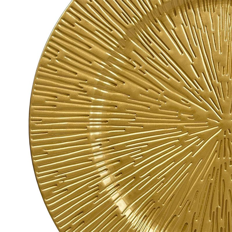 Plato Base de 33 cm con Diseño Solar Texturizado Color Dorado