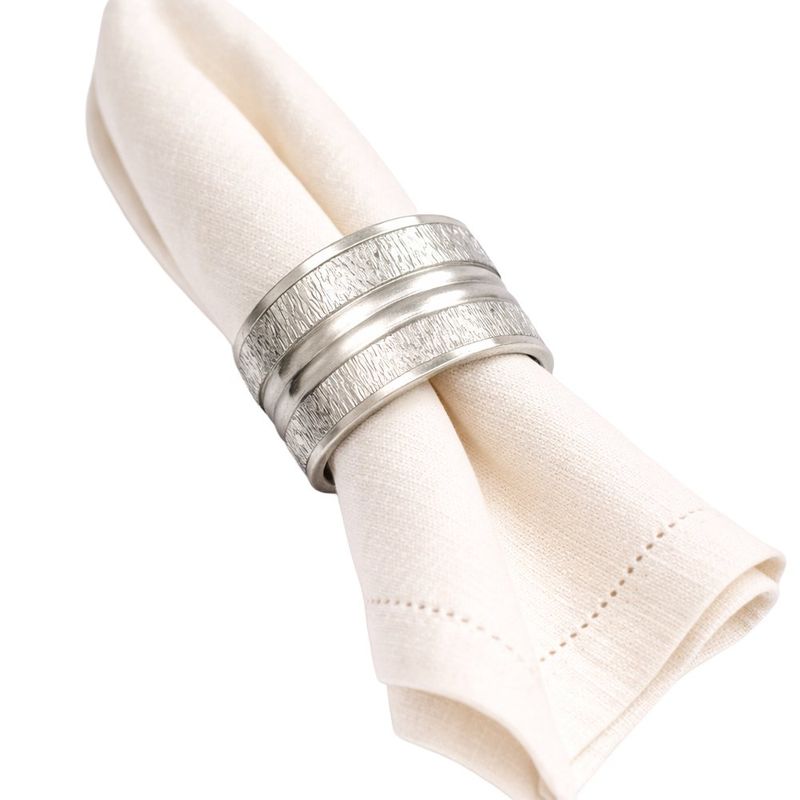 Set de 4 Anillos para Servilleta con Diseño Decorativo Color Plateado