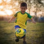 Pelota de Futbol No.5 Brasil Color Amarillo con Verde y Azul