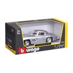 Auto A Escala 1:24 Estándar Diseños Surtidos