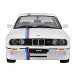 Auto A Escala 1:24 Estándar Diseños Surtidos