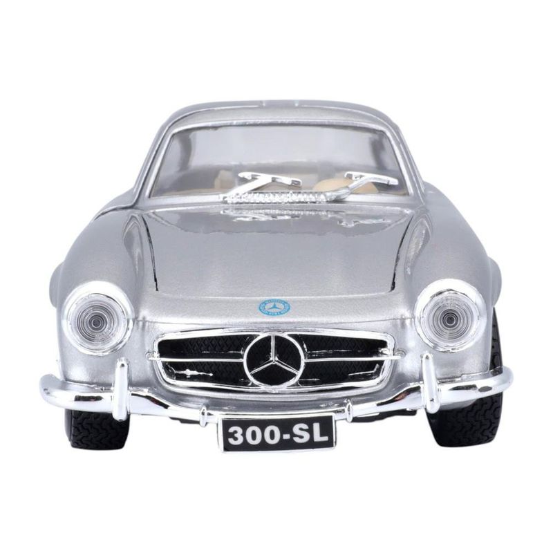 Auto A Escala 1:24 Estándar Diseños Surtidos