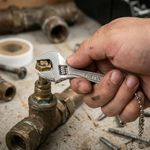 Llavero Estilo Llave Ajustable de Metal