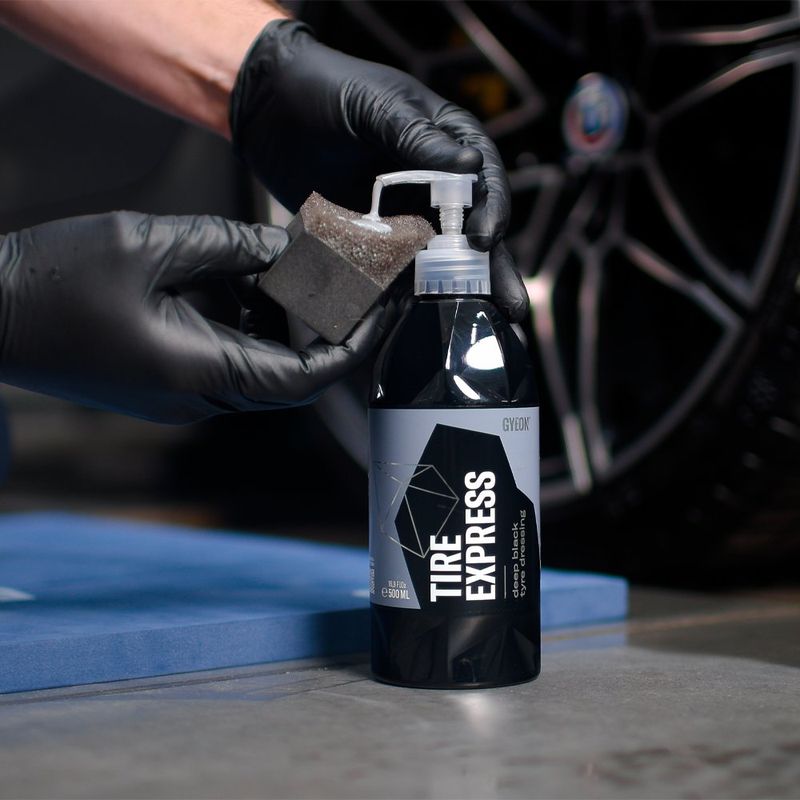 Abrillantador para Llantas Gyeon Q2M Tire Express Negro Intenso 500 ml