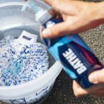Shampoo Automotriz pH Neutro Gyeon Q2M Bathe para Auto 1000 ml