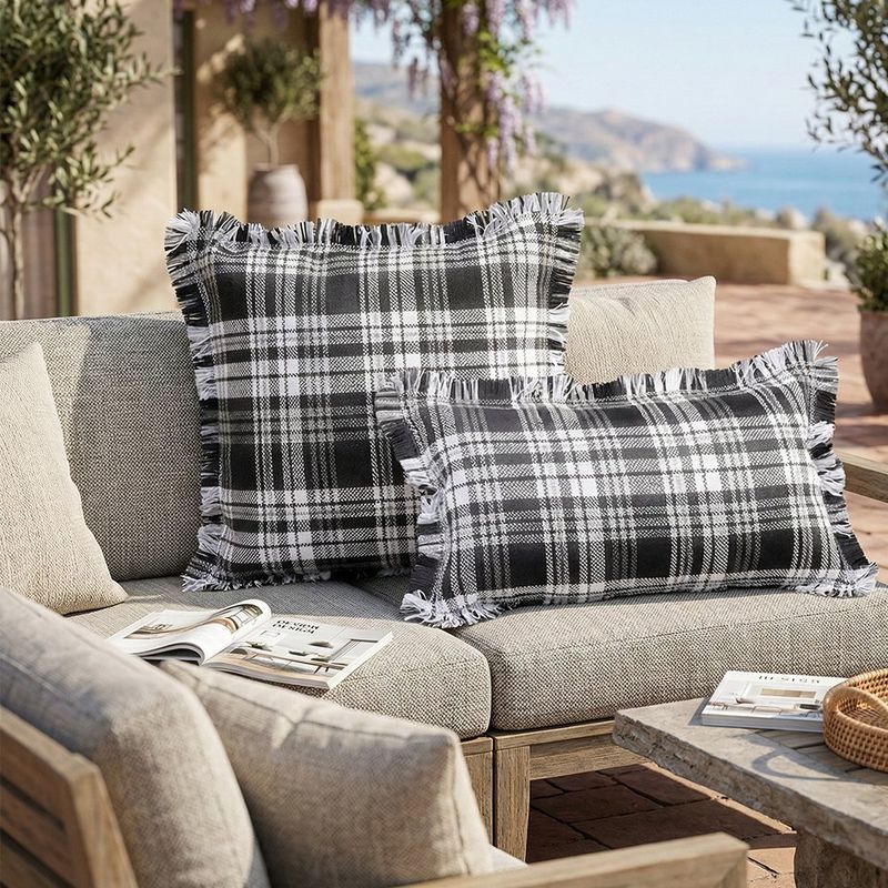 Cobertor de Cojín para Exterior a Cuadros con Flecos en Blanco y Negro