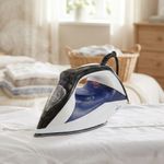 Plancha de Ropa PIIR128 con Suela Antiadherente y Vapor Color Negro con Azul