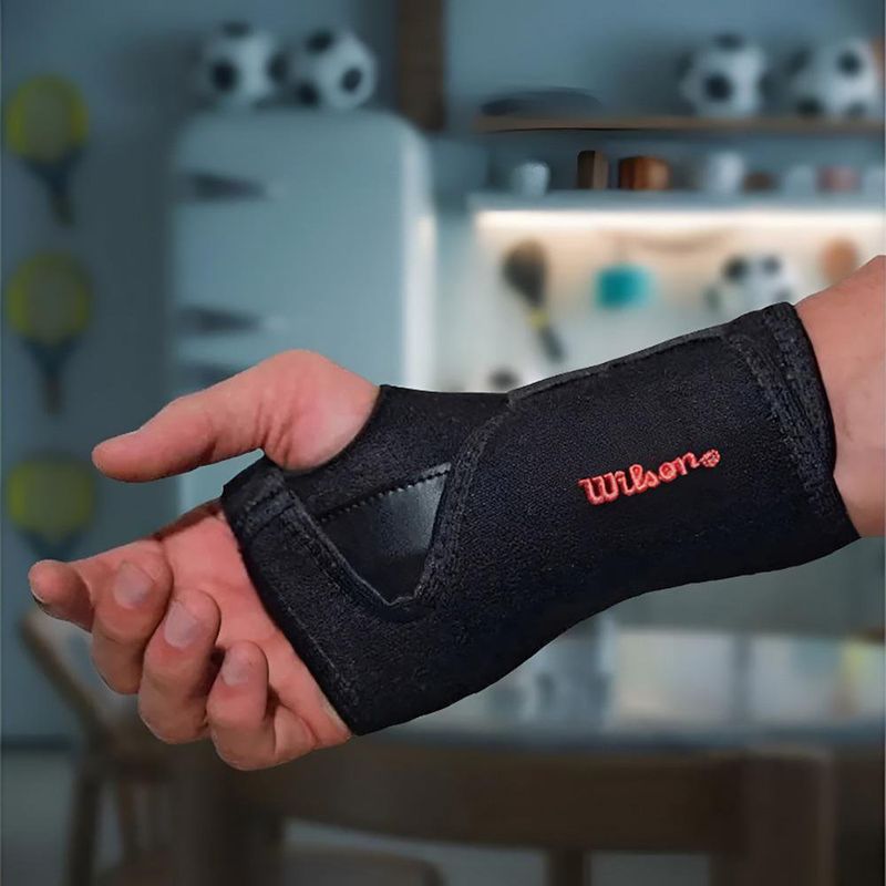 Muñequera Wilson para Túnel Carpiano con Soporte para Mano Izquierda Color Negro