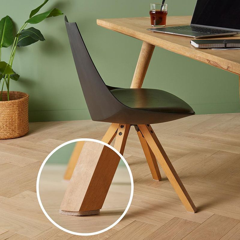 Protectores Adhesivos Antideslizantes para Muebles de 31 x 31 Mm Color Beige 8 Unidades