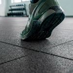 Piso de Caucho de Alta Densidad 1 x 1 m Espesor 15 mm para Gimnasio Color Gris