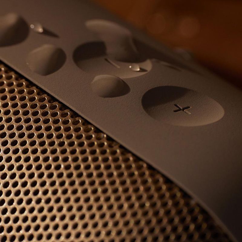 Bocina Inalámbrica Portátil Beats Pill con Bluetooth Color Champagne Gold