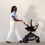 Travel System con Portabebé Pivot NXT Color Beige Latte Tan
