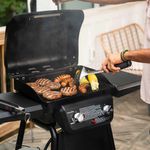 Churrasquera a Gas American Gourmet con 2 Quemadores y Mesas Laterales Color Negro