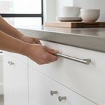 Halador Tipo Barra para Mueble Acabado Color Níquel de 416 Mm