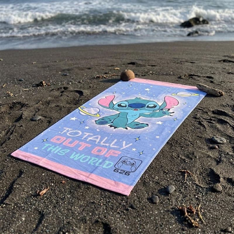 Toalla Infantil Diseño Disney Stitch de 70 x 140 Cm