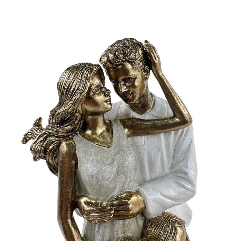 Figura Decorativa de Pareja con Dos Hijas Color Dorado y Blanco 24 Cm