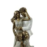 Figura Decorativa de Pareja con Dos Hijas Color Dorado y Blanco 24 Cm