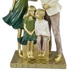 Figura Decorativa de Familia Estilo Elegante Color Olivo y Dorado 25 Cm