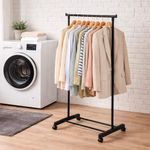 Colgador para Ropa Metálico Ajustable con Ruedas Color Negro