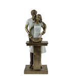Figura Decorativa de Pareja Cocinando Color Dorado y Blanco 25 Cm