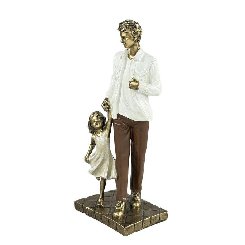 Figura Decorativa de Papá e Hija Color Café y Dorado 26 Cm