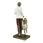 Figura Decorativa de Papá e Hija Color Café y Dorado 26 Cm