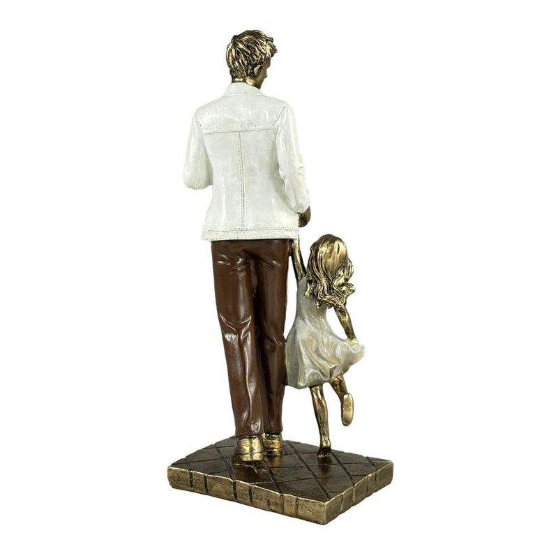 Figura Decorativa de Papá e Hija Color Café y Dorado 26 Cm