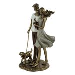Figura Decorativa de Pareja con Bebé y Perro Color Dorado 25.5 Cm