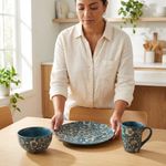 Vajilla Camelia Azul con Diseño Floral Moderno de 16 Piezas