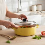 Budinera Recta de Peltre Praktica con Tapa Color Amarillo Lima 3 Litros