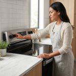 Estufa Eléctrica Whirpool de 30 Plg con Steam Clean Color Acero Inoxidable