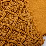 Throw Decorativo Boho con Flecos de Macramé Color Mostaza 127 x 152 Cm