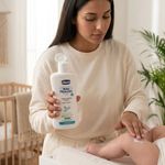 Crema Corporal Chicco Baby Moments con Leche de Almendra 200 mL