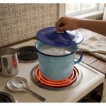 Hervidor de Peltre con Espumadera para Leche Color Azul Turquesa 18.5 Cm