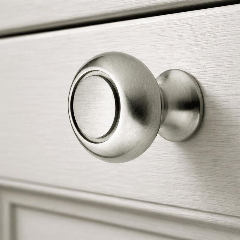 Halador Tipo Botón Moderno Color Níquel de 32 mm