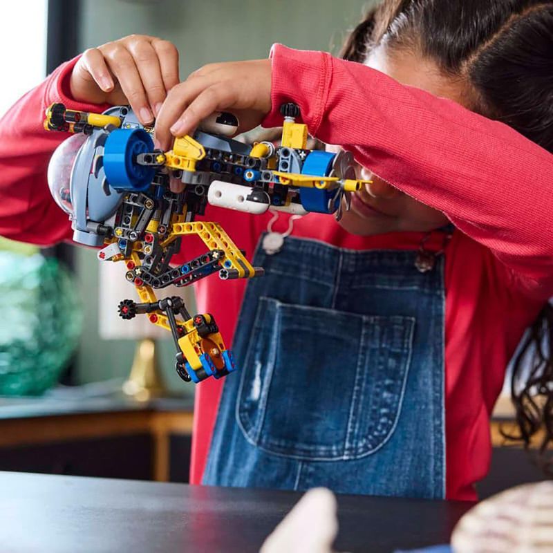 LEGO Technic Submarino de Investigación de Aguas Profundas