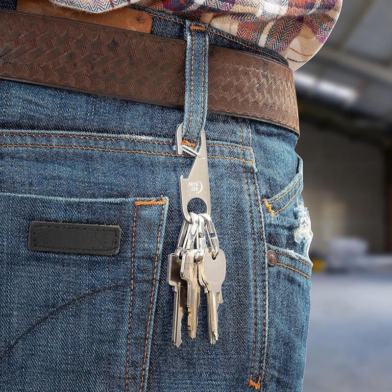 Llavero Multifuncional Z-Rack con Clip y Destapador Metálico