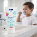 Pasta Dental Infantil Chicco Sabor Fresa con Xilitol de 1-5 Años