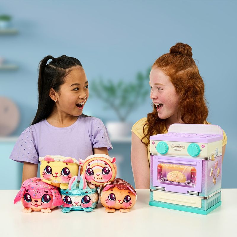 Mini Horno Cookeez Makery Lil' Bakez con Peluche Sorpresa - Presentación Surtida