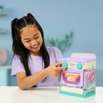 Mini Horno Cookeez Makery Lil' Bakez con Peluche Sorpresa - Presentación Surtida