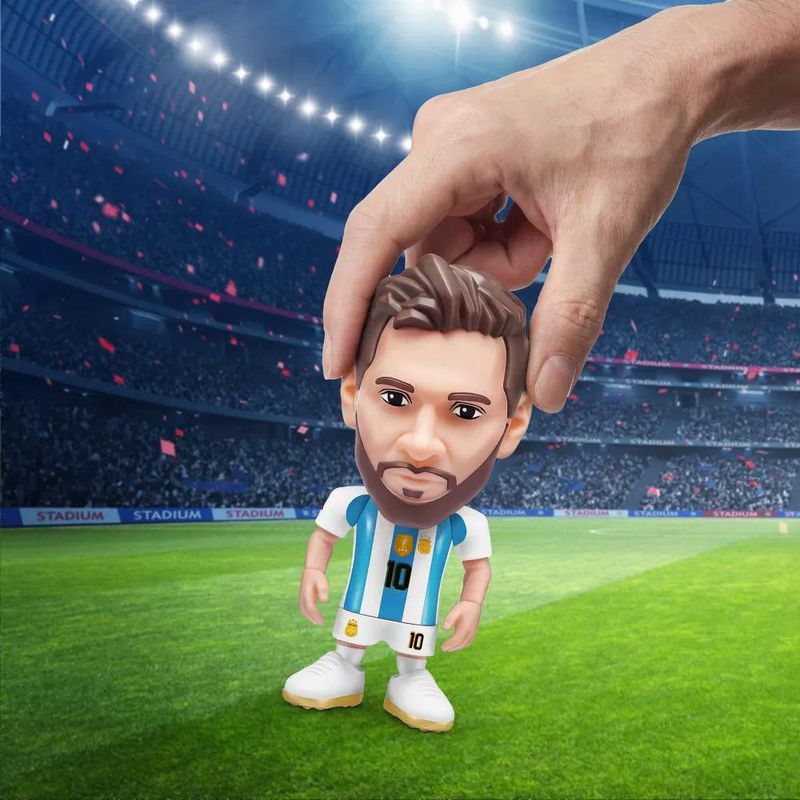 Cápsula Coleccionable FIFA World Cup Ballers Serie 1 con Figura de Jugador, Balón y Accesorios - Presentación Surtida