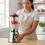 Licuadora Clásica de 3 Velocidades con Vaso de Vidrio y Base Cromada Color Plateado