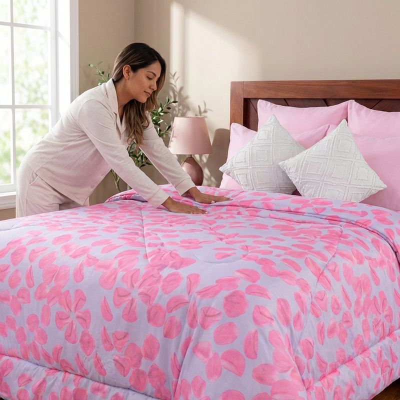 Set de Edredón Meryl de 7 Piezas Tamaño Queen Diseño Floral Rosado