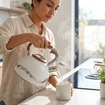 Tetera de 3 L de Acero Inoxidable con Silbato y Asa Tipo Madera