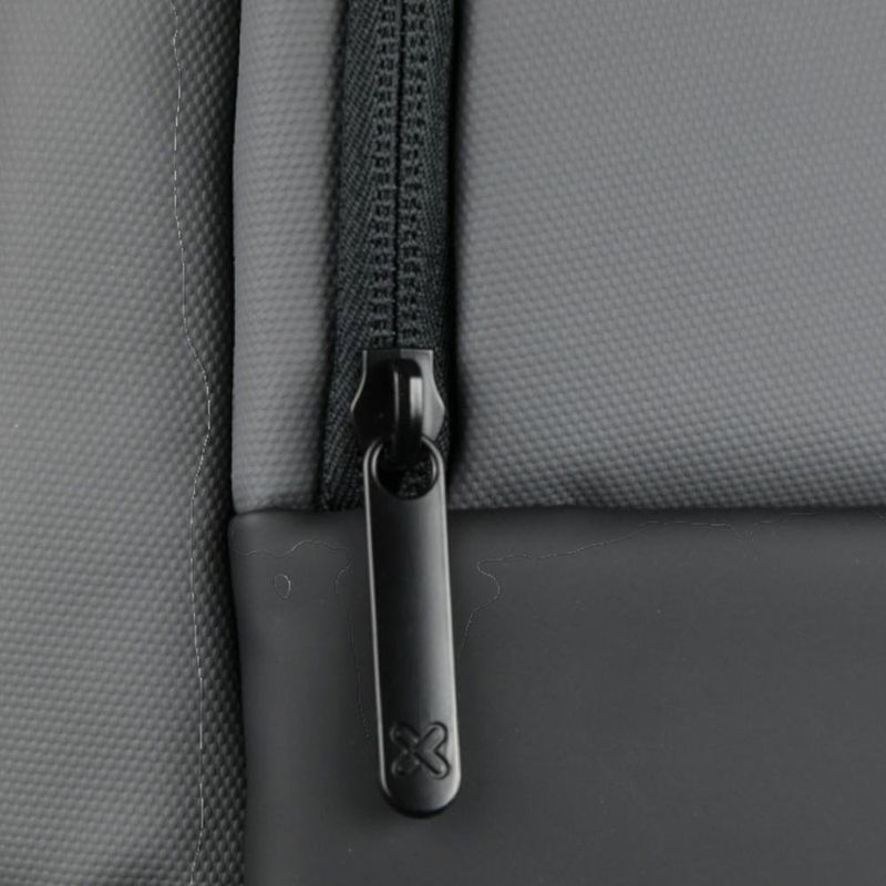 Mochila Funcional para Laptop de 15.6 Plg Color Gris